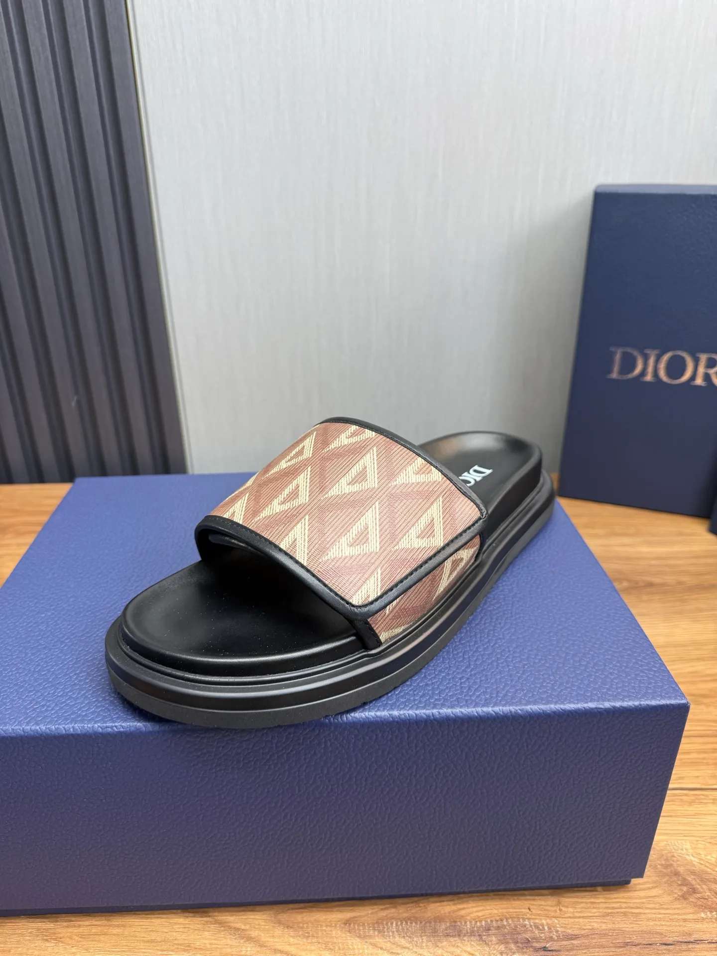 Men's shoes 💰280💰 Dior. Men's slippers 🩴Official website 1:1 production 38-45 yards 45 46 🉑️Customized original material shipped✅